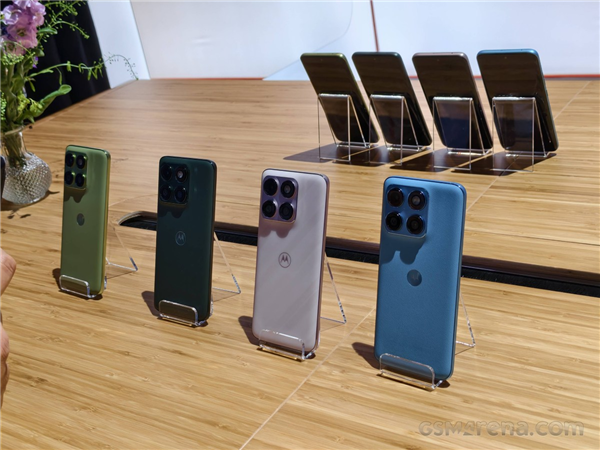 摩托罗拉Edge 70 Plus后置2亿像素主摄与四曲面机身