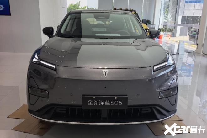 全新深蓝S05整车外观